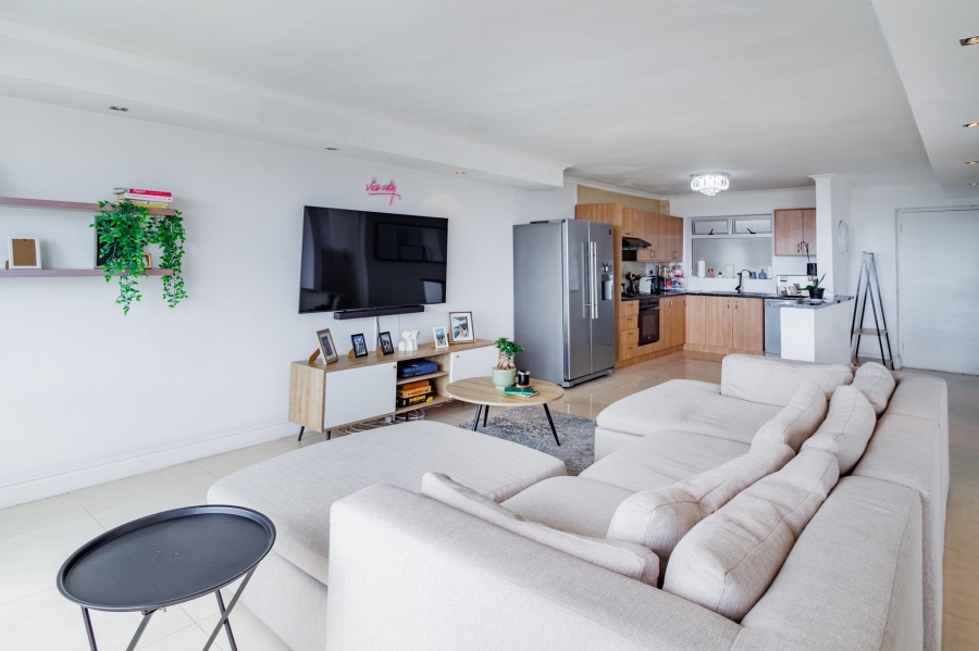 To Let 2 Bedroom Property for Rent in Bantry Bay Western Cape